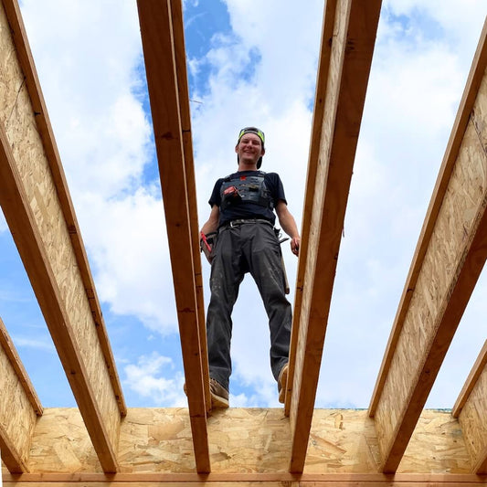 The EDC (Everyday Carry) Tool Belt: Essential Gear for Quick Repairs